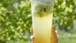 一半上新都是檸檬茶，“大桶裝”熱度還在升，夏季飲品報告來了