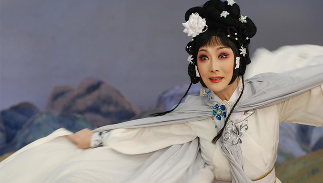 豫剧名家王清芬：博采众长勇创新  德艺双馨传后人