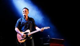 5000美元的天价演出票，到底谁在“买单”？