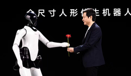 雷军亮出造车大招，和小米人形机器人玩自拍，自曝30年创业“黑历史”