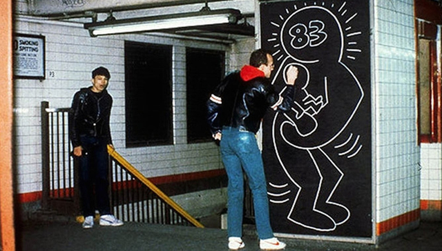 凯斯·哈林：当天真与世界的负压相遇