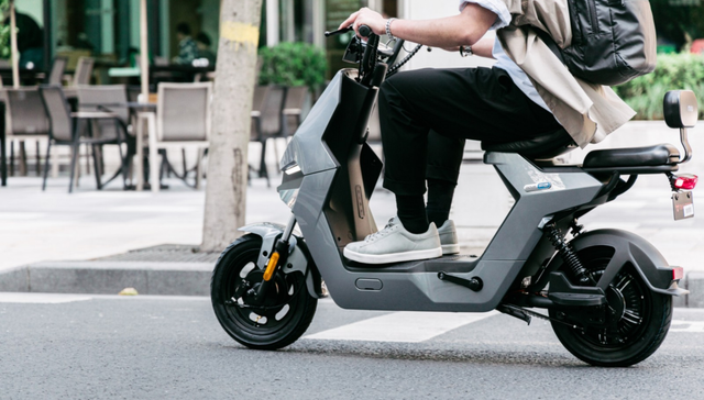 小牛电动,业绩,两轮电动车,雅迪