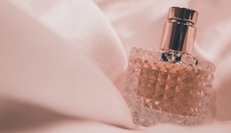 價格比肩頂尖沙龍香，國產(chǎn)香水品牌高端化成功了嗎？