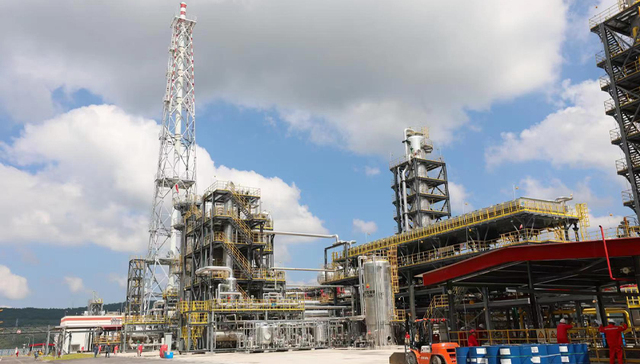 西南油气田首个自营超深高含硫气藏试采产气突破1亿方