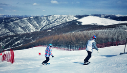 十一“打飞的”开板，“室内滑雪”暑期蹿红，后冬奥时代冰雪产业浮现