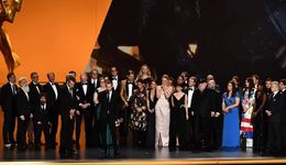 《权游》前传越多，《冰火》越写不完