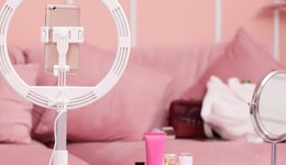 李佳琦救“淘宝”