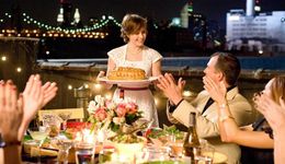 餐館“不務(wù)正業(yè)”，沉迷販賣快樂