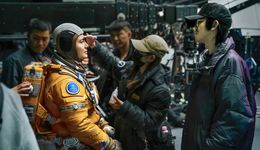 31億的《獨行月球》，和不被定義的張吃魚