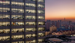 我在大厂，没被“优化”，反而涨了20斤