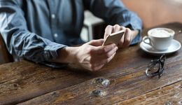 《云南虫谷》3200万天价索赔：维权or生意？