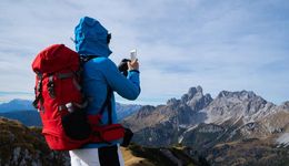 始祖鸟，中产的烧钱鸟