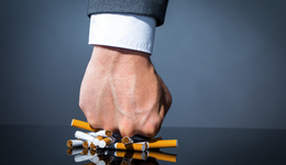 转型做咖啡，偷卖果味存货，电子烟绝地求生？