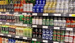 中國精釀啤酒版圖：從頭部大廠的“小嘗試”到區(qū)域小廠的“大生意”，透視賽道新趨勢(shì)