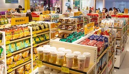 一条街开5家零食集合店，年轻人不够用了