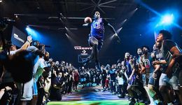 体育明星们比赛搞钱两不误，专注培养Z时代接班人