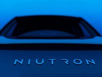 李一男还没放弃：保留研发“火种”、门店还在运营、寻找合作伙伴推动明年交车