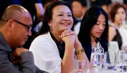 那個對賭出局的女人，又在直播間里殺回來了