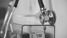 阿里健康们“惊险一跃”