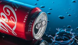 世界杯现场，可口可乐“搞批发”