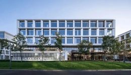 雅诗兰黛研发进入“中国时刻”