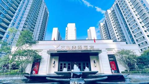 萬科翡翠國賓高質(zhì)量封園交付，美好生活如期兌現(xiàn)