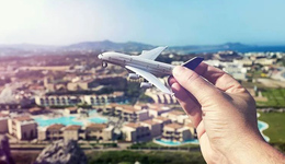 等不及的第一批游客，已經(jīng)飛出國門了