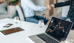 罗永浩和他的投资人，给中国投资圈上了一课