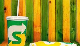 今天，赛百味被指考虑出售，估值或超100亿美元，这家连锁快餐巨头怎么了？