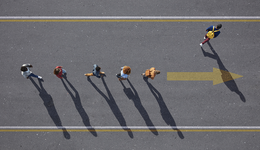 美股跨境电商第一股或被摘牌，洋葱集团为何带不火新酒饮？