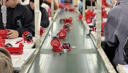 “烟花替身”一夜爆红，日销增2000%，商家春节加班备货