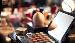 10個(gè)新品牌，1.5個(gè)是彩妝