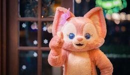 年入40亿，表情包为啥这么挣钱？