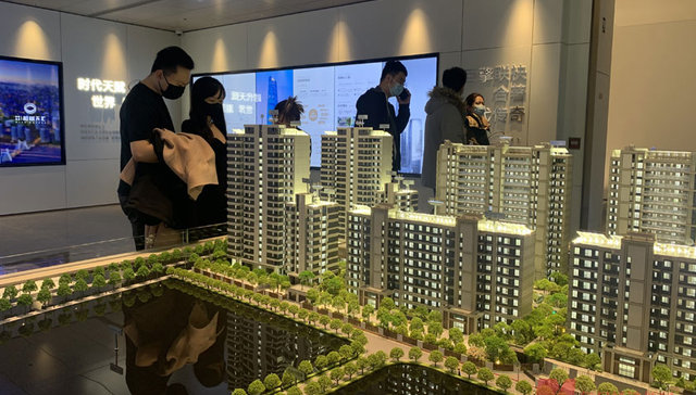 区域新盘观察 | 都是地铁盘、户型同质化、单价均超10万……上海同板块4盘“血拼”