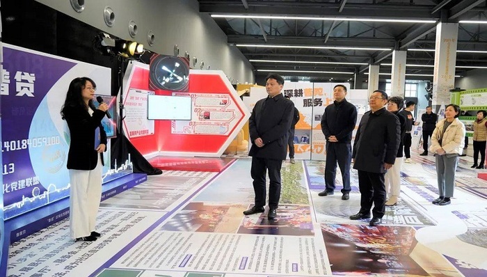 以参观学经验，以学习促提升！普陀区委中心组实地参观学习