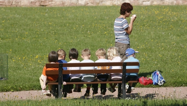 又一个特大城市“出手”，成都要跟上吗？