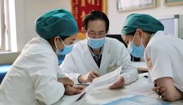 90岁的黄汉源与他的乳房保卫战