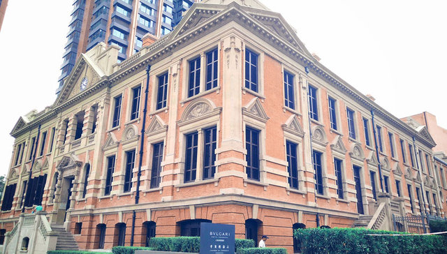 华侨城（亚洲）拟6.12亿元向上海盛芬徕转让首驰企业51%股权