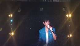 樂(lè)壇一哥，這很難評(píng)