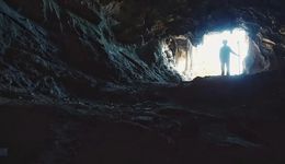 《宇宙探索编辑部》: 任凭旅途未尽