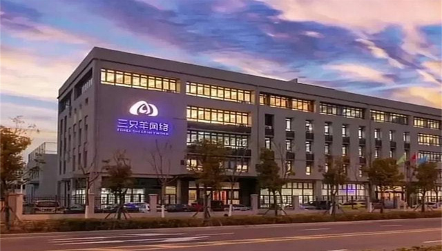 直播间的故事｜“疯狂小杨哥”也有狼的野心，反向带货粉丝超1亿，虚假宣传频翻车，三只羊欲海外扩张