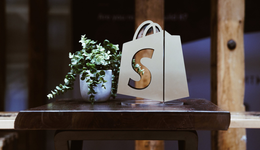 挑戰(zhàn)亞馬遜，Shopify輸了這一仗
