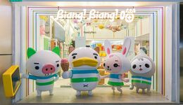 便利店玩联名，奥特曼来了也不管用