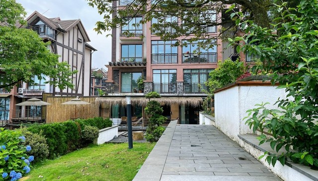 酒店价格“狂飙”，还住得起吗？