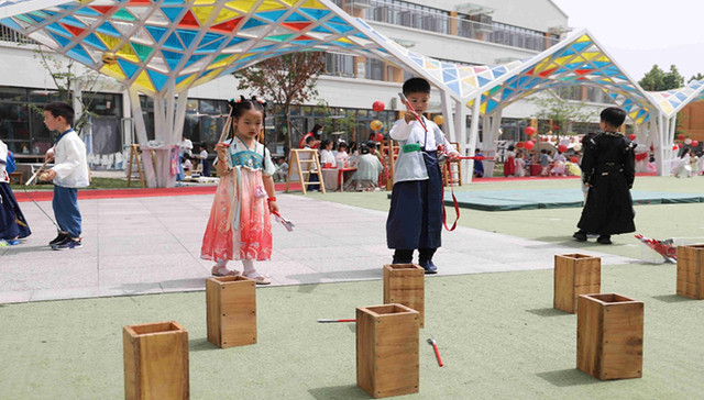 走进青岛学前教育：打造“游戏世界”，在快乐中成长