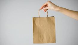 “紙袋大王”上市，創(chuàng)始人身家近12億