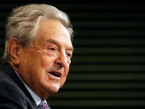 這個(gè)備受爭(zhēng)議的金融大鱷，交班了