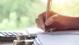 套现百亿、质押率99%，曾悬赏李兆会的姚氏家族还能稳坐山西首富宝座吗？