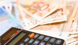 前妻一纸减持公告，市值蒸发150亿