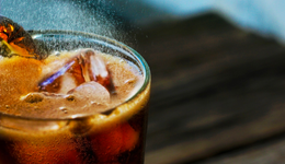 多巴胺穿搭火了，揭秘品牌營銷的套路